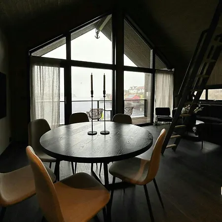 Boat House With Sea Views An Hour From Bergen *